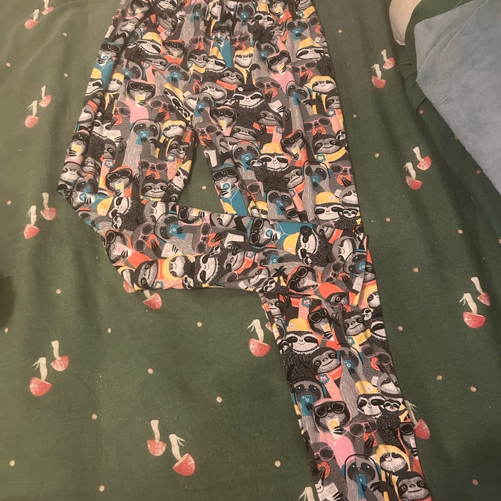 🛍️2/$25🛍️ Sweetlegs Sloth Print Leggings
